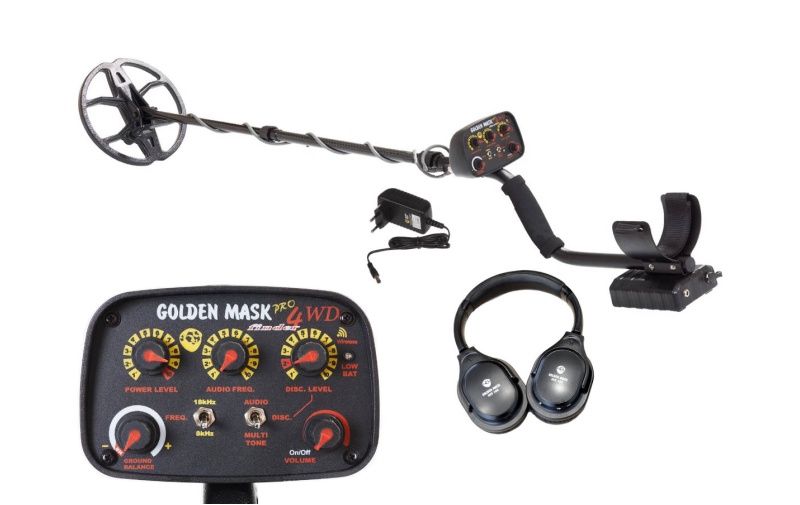 Golden Mask 4WD